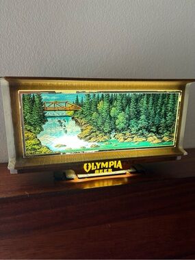 Vintage 60’s 70’s Olympia Beer Moving Waterfall Motion Lamp Bar Sign